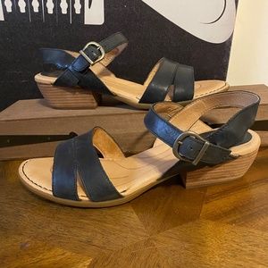 Born Beata Sandal | Black Leather | Heel size 11